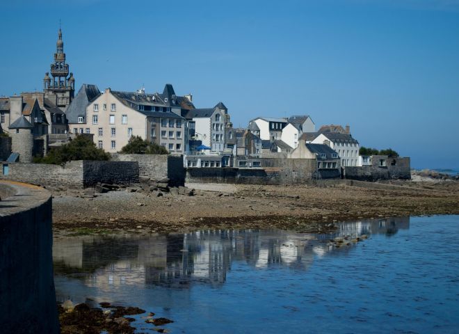 Où séjourner durant votre recherche d'un bien immobilier en Bretagne.