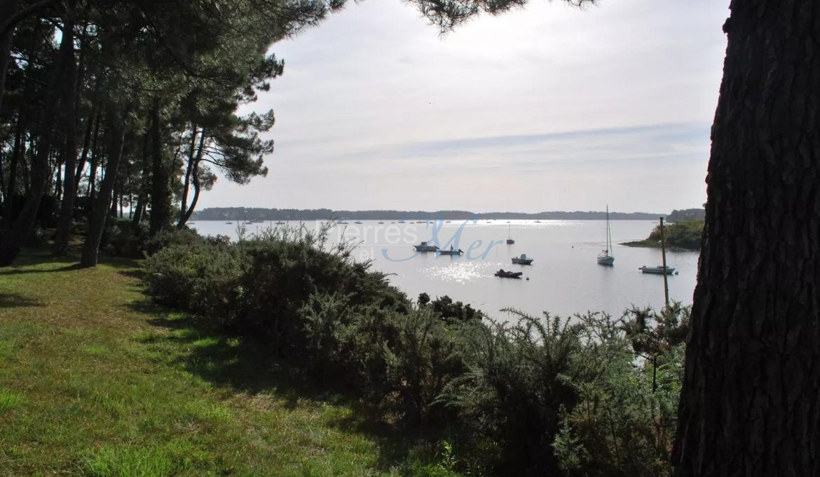 A VENDRE MAISON TRADITIONNELLE PIEDS DANS L'EAU GOLFE DU MORBIHAN