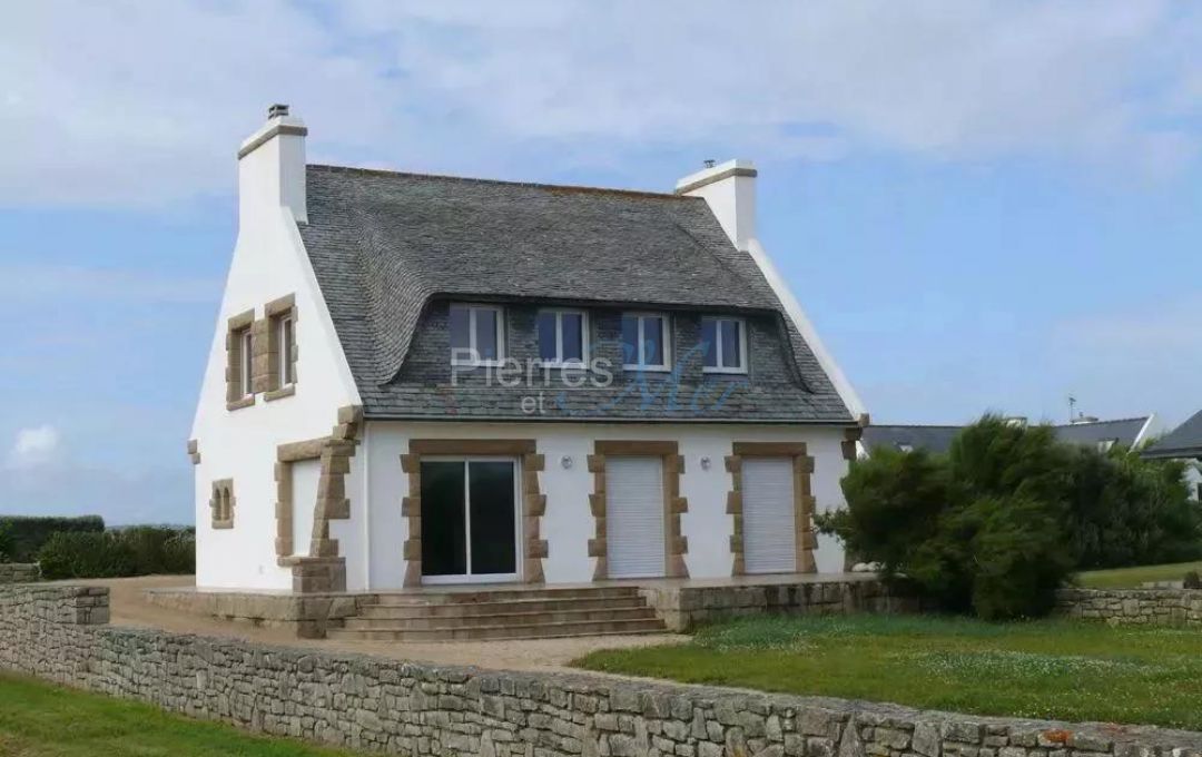 A VENDRE MAISON TRADITIONNELLE BORD DE MER POULDREUZIC PENHORS