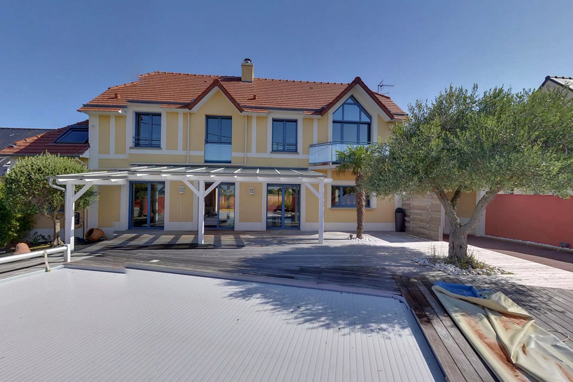 Maison contemporaine vue mer à St Coulomb
