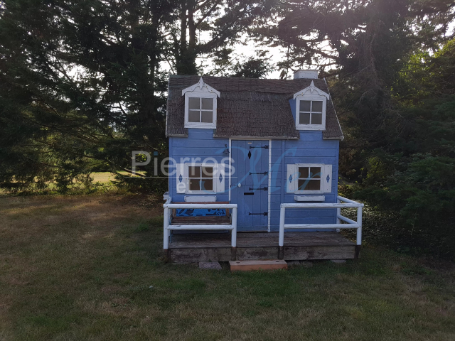maison de poupées en bois 