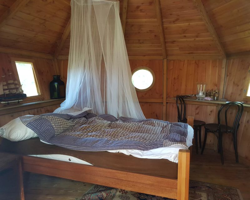 intérieur cabane dans les arbres 