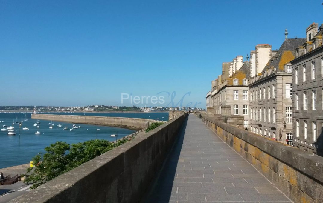 Appartement 3 pieces 95 m2 à Saint-Malo Intra-Muros 