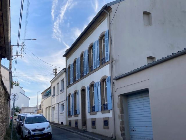 VUE FACADE RUE