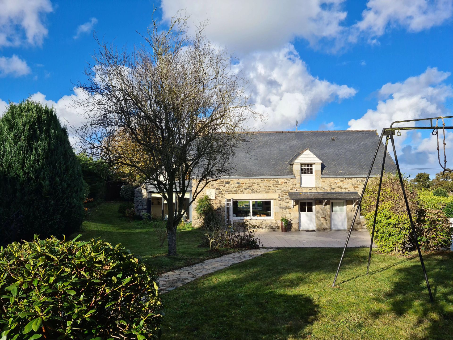 CHARMANTE MAISON DE CARACTERE A ST CAST