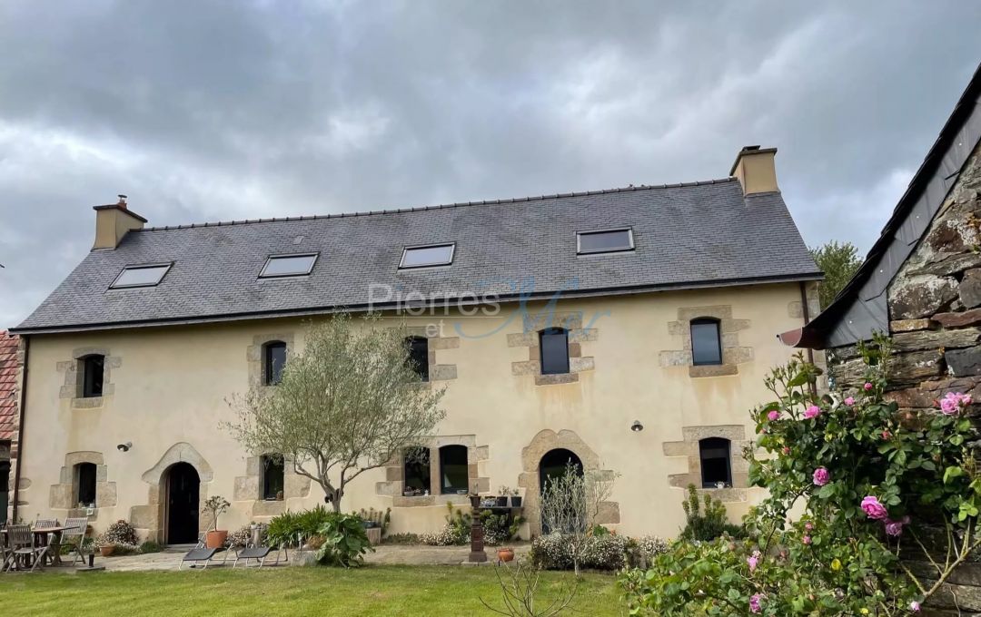 A vendre Propriété 11 pièces 280 m² PLOUEGAT GUERAND