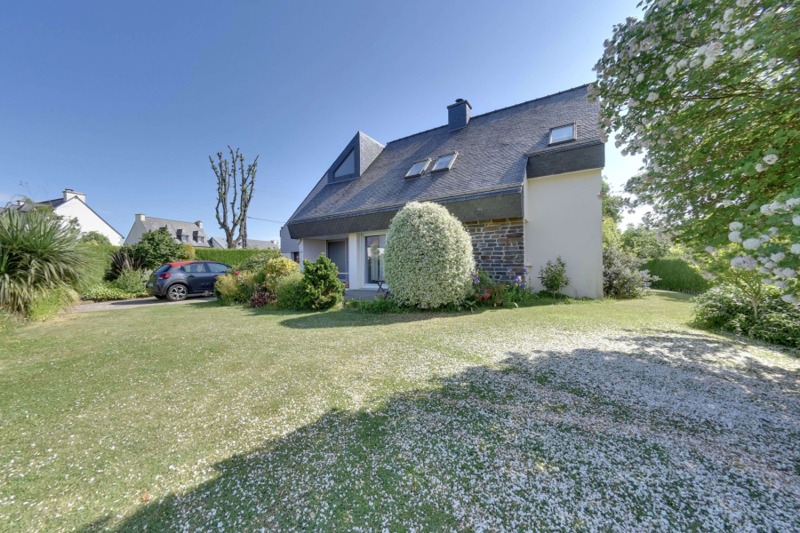 Maison contemporaine à Trélivan, proche de Dinan