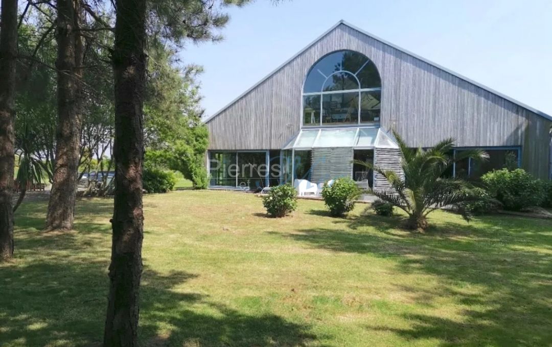 MAISON  D'ARCHITECTE CONTEMPORAINE 440 M2 POULDREUZIC