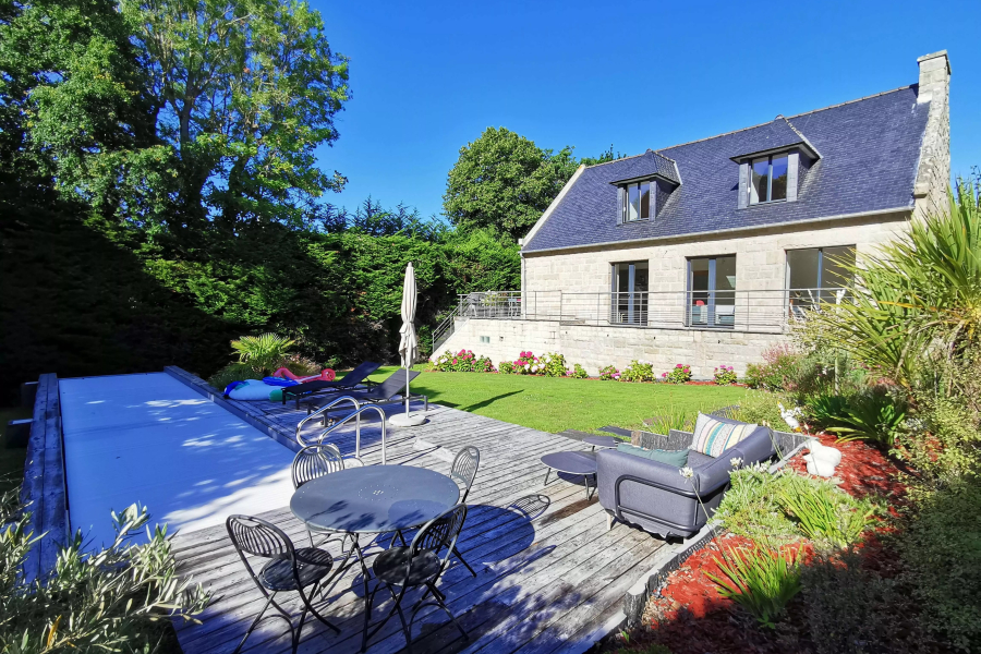 Maison entièrement rénovée avec piscine proche de la mer à Dinard