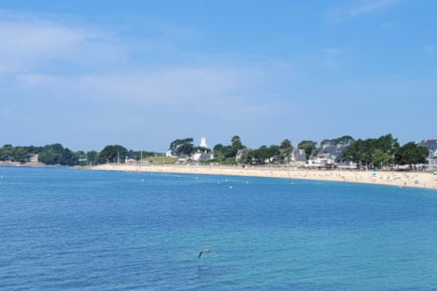 A  Bénodet, Villa neuve en face de la plage du Trez