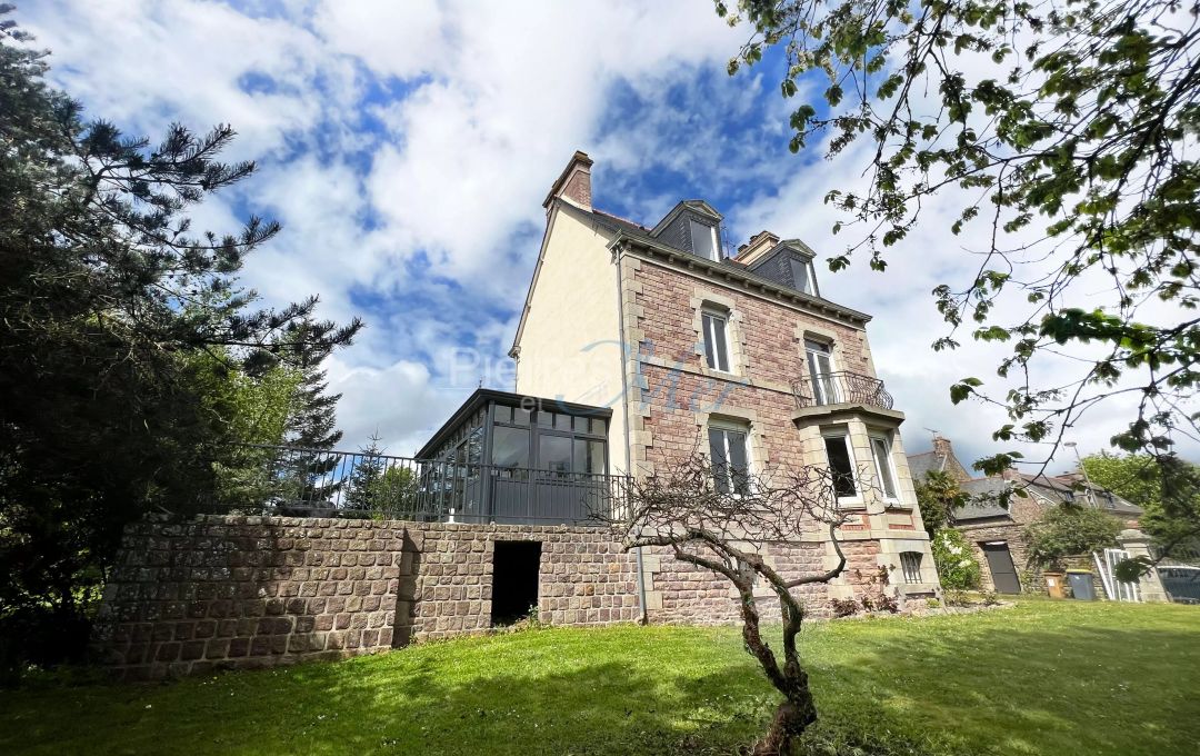 Maison bourgeoise du capitaine à Pléhédel