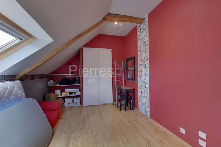 Chambre étage maison principale