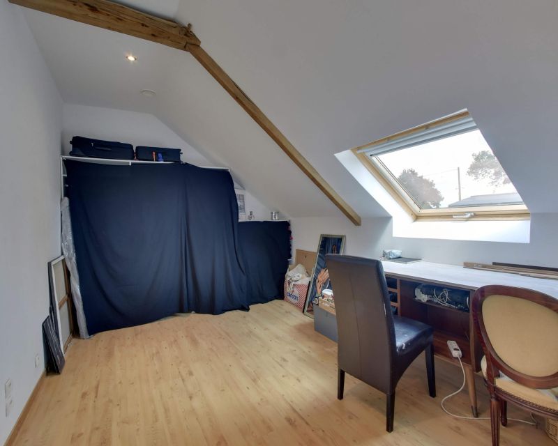 Chambre étage maison principale