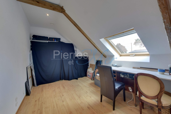 Chambre étage maison principale