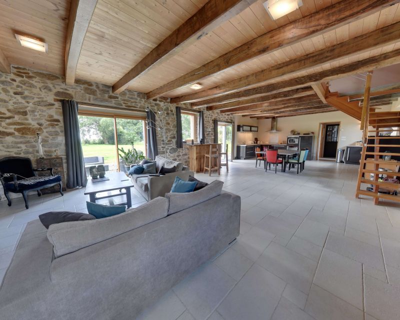 Salle de séjour maison principale