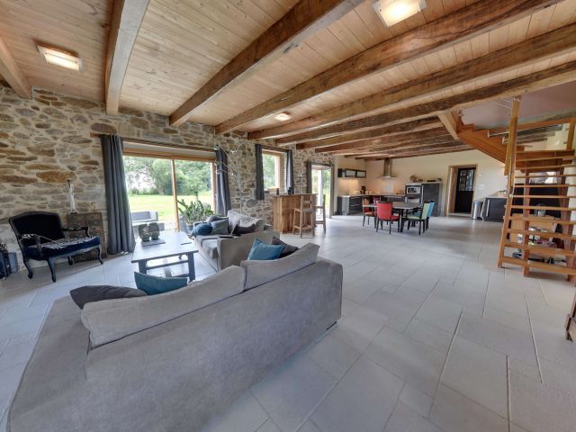 Salle de séjour maison principale