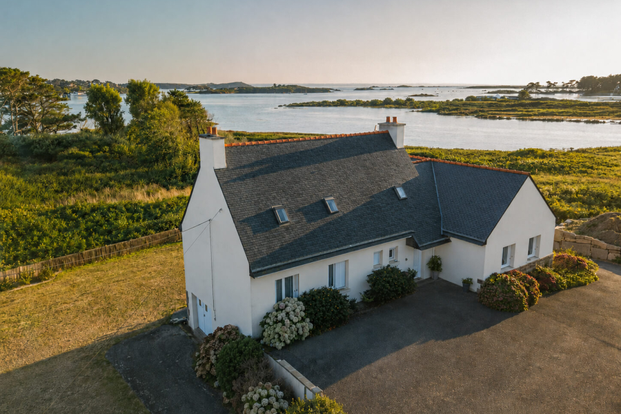 Maison sur une île avec vue mer