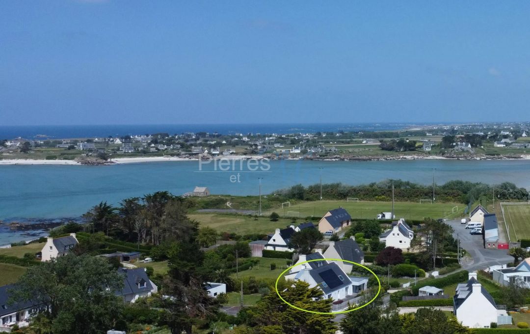 maison contemporaine - accès à la mer - piscine COUVERTE -Guisseny