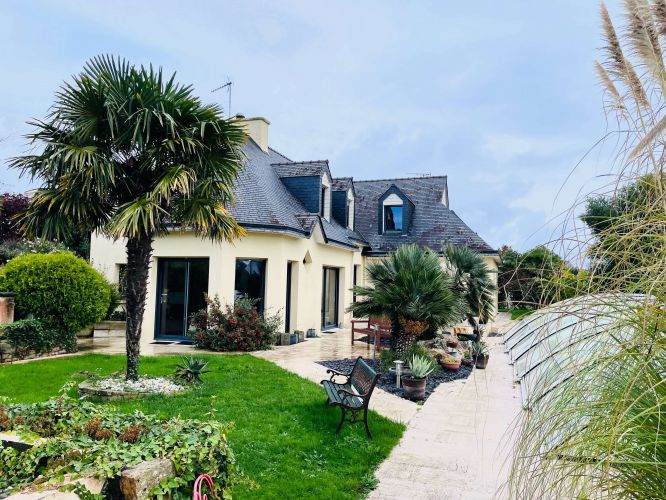 VENTE BELLE VILLA CONTEMPORAINE FOUESNANT CAPCOZ PIERRES ET MER