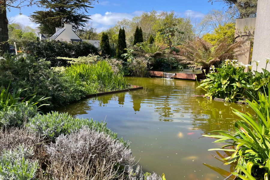 Magnifique villa contemporaine avec dépendances à Loctudy