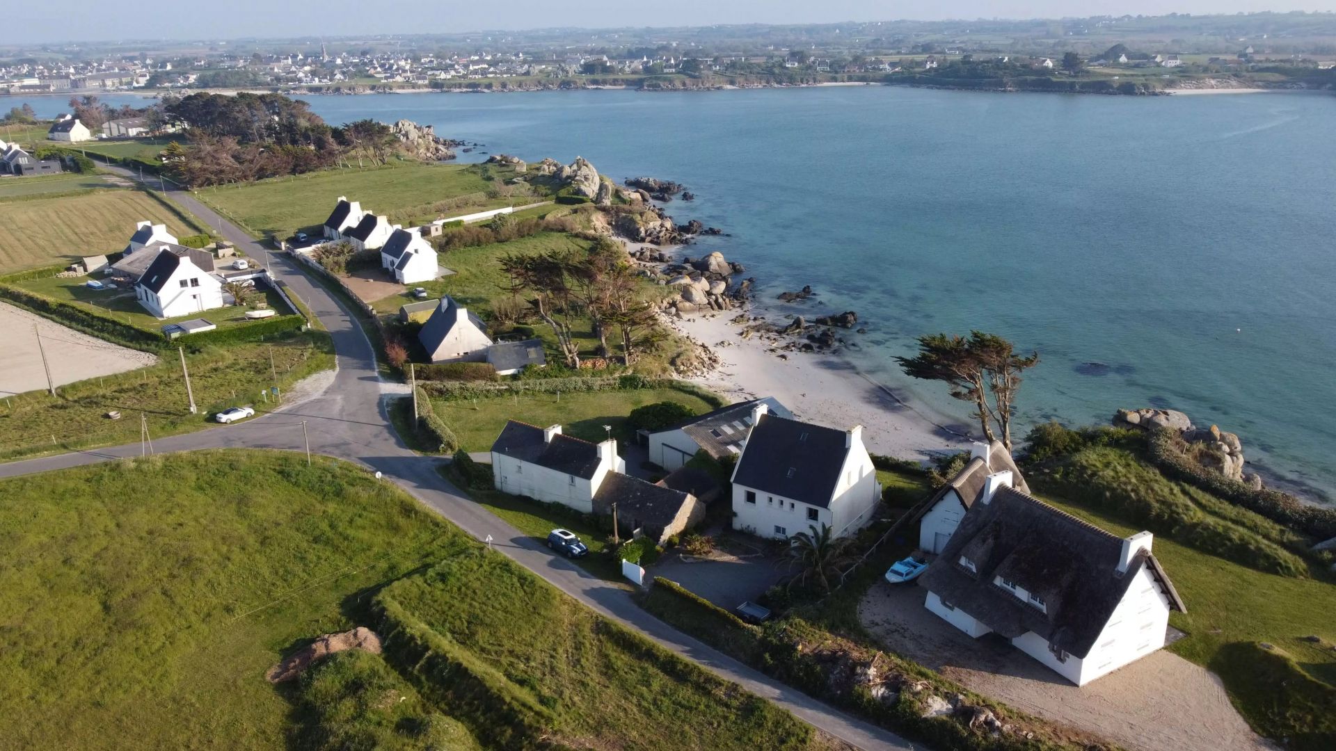 Maison avec accès direct à la mer KERLOUAN