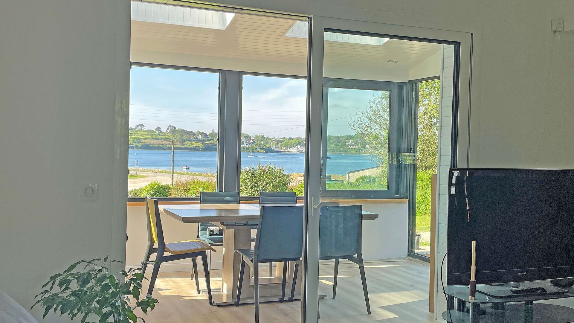 Maison Vue Mer à PLOUGUERNEAU