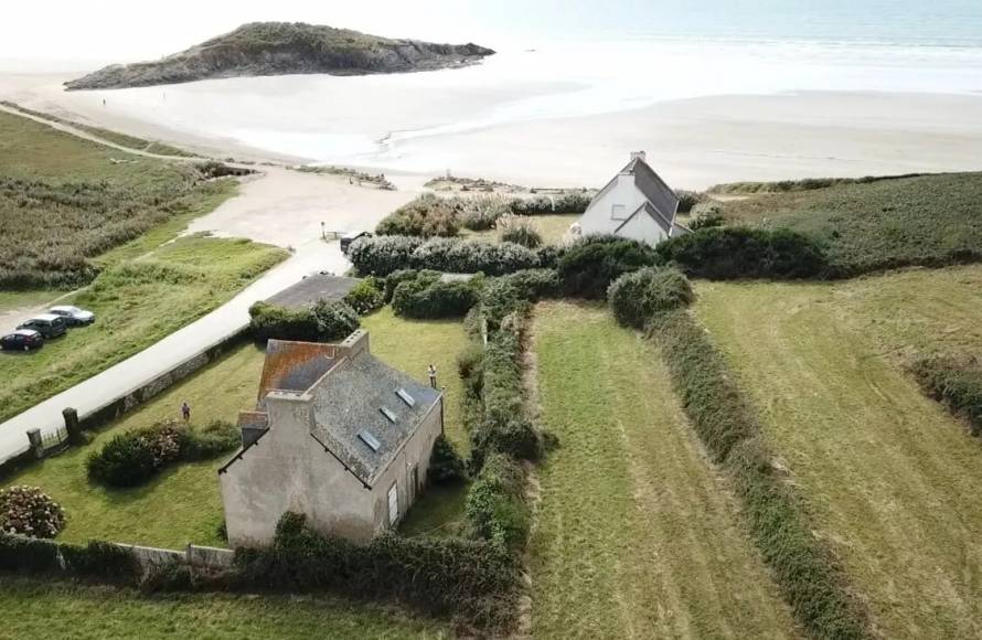 Maison années 30 à 20 mètres de la plage Baie de Douarnenez