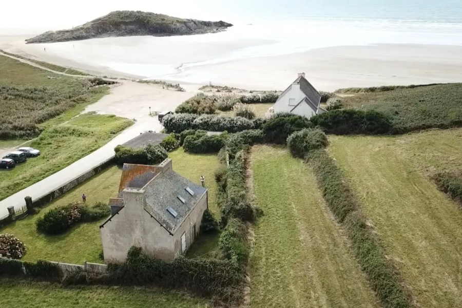 Maison années 30 à 20 mètres de la plage Baie de Douarnenez