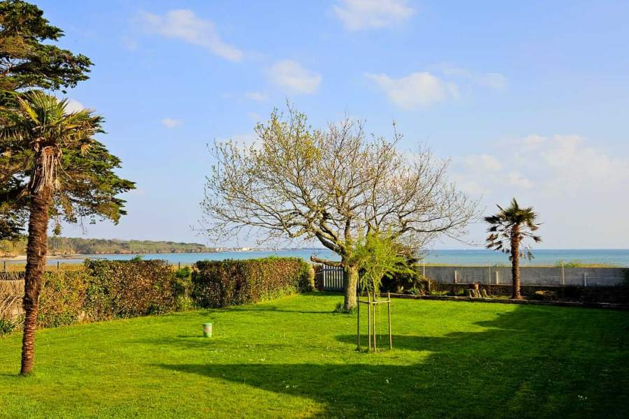 Maison pieds dans l'eau, vue mer à la Forêt-Fouesnant