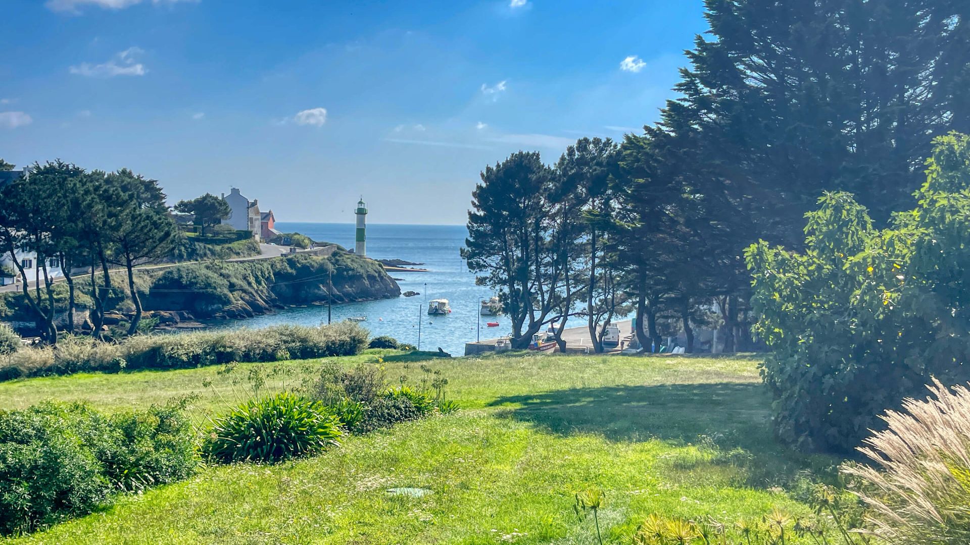 Belle Propriété vue mer sur le port de Doëlan