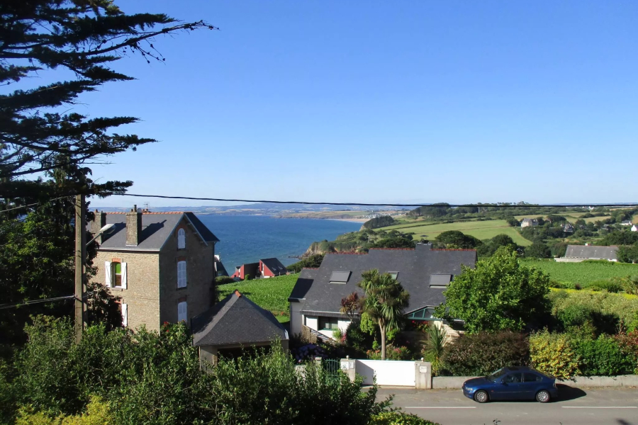 Belle et grande maison vue mer