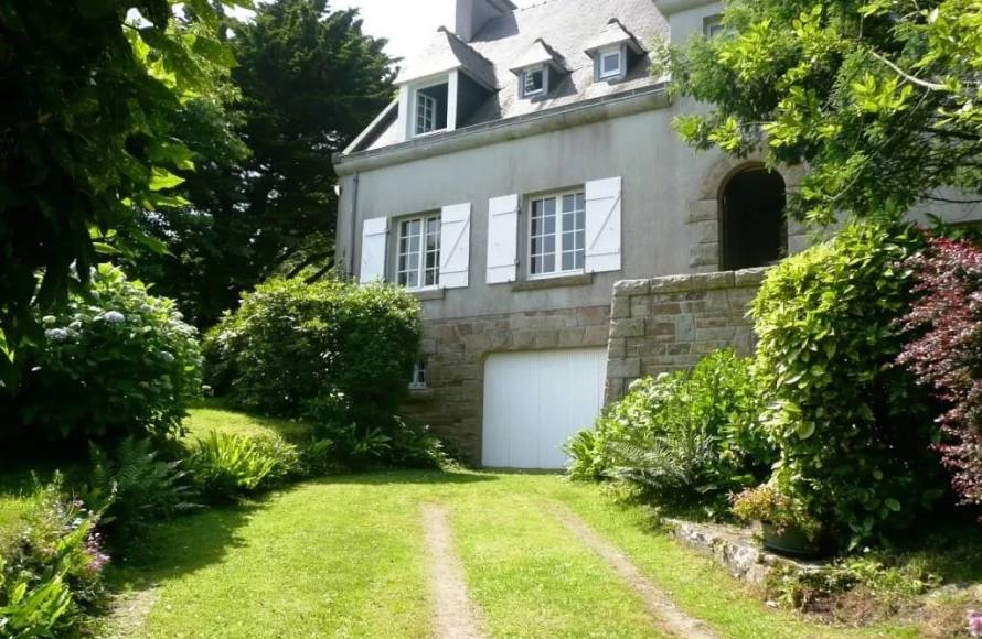 Belle et grande maison vue mer