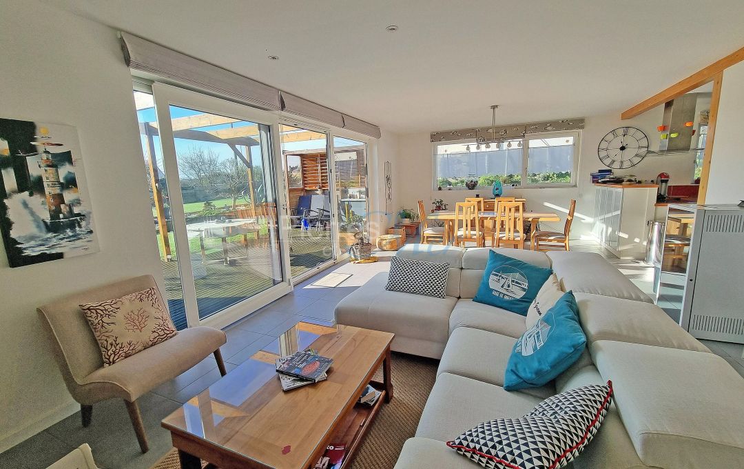 A vendre Maison 5 pièces  +/- 117 m² PLOUGUERNEAU