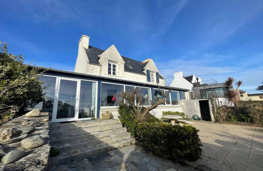 Maison première ligne avec vue unique sur la baie d'audierne