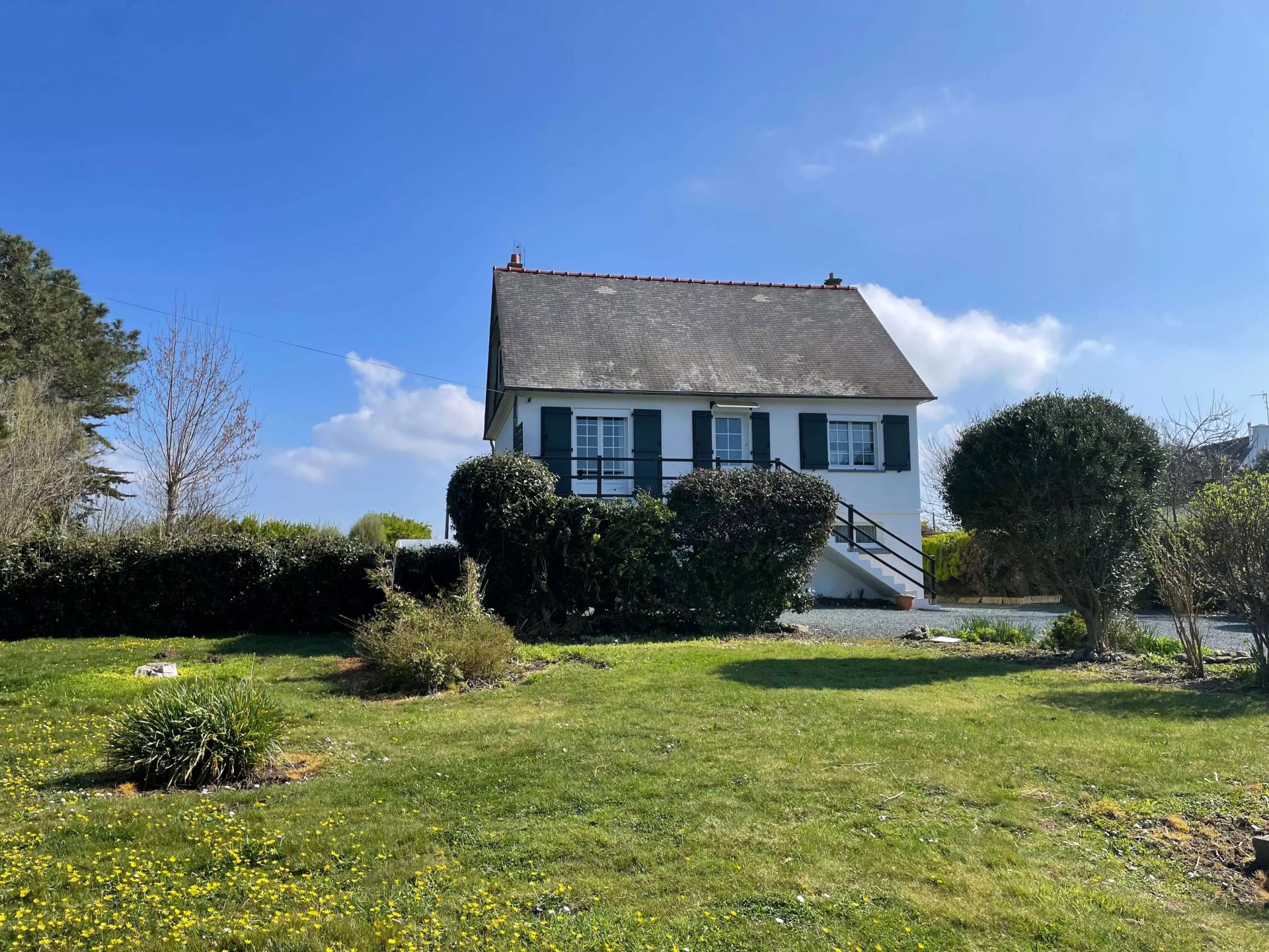 Kerity, charmante petite maison avec vue mer
