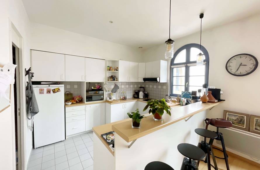 Triplex vue sur la rivière de Pont-l'Abbé Avec Locataire en Place