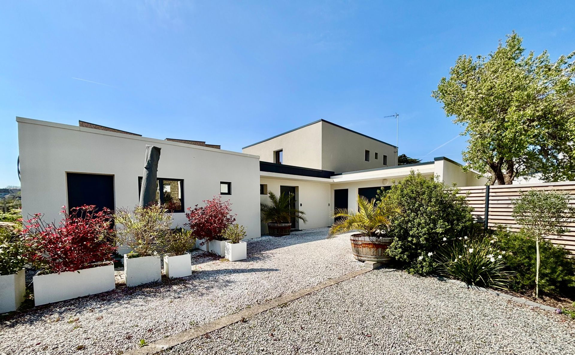 Maison contemporaine et studio indépendant centre-ville Lorient