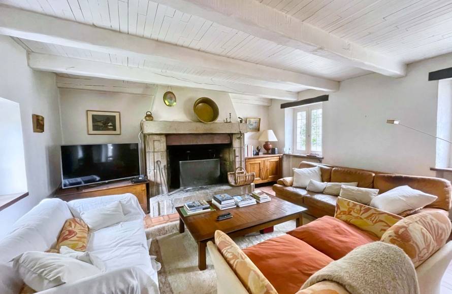 Ferme restaurée avec Gite à Plomelin