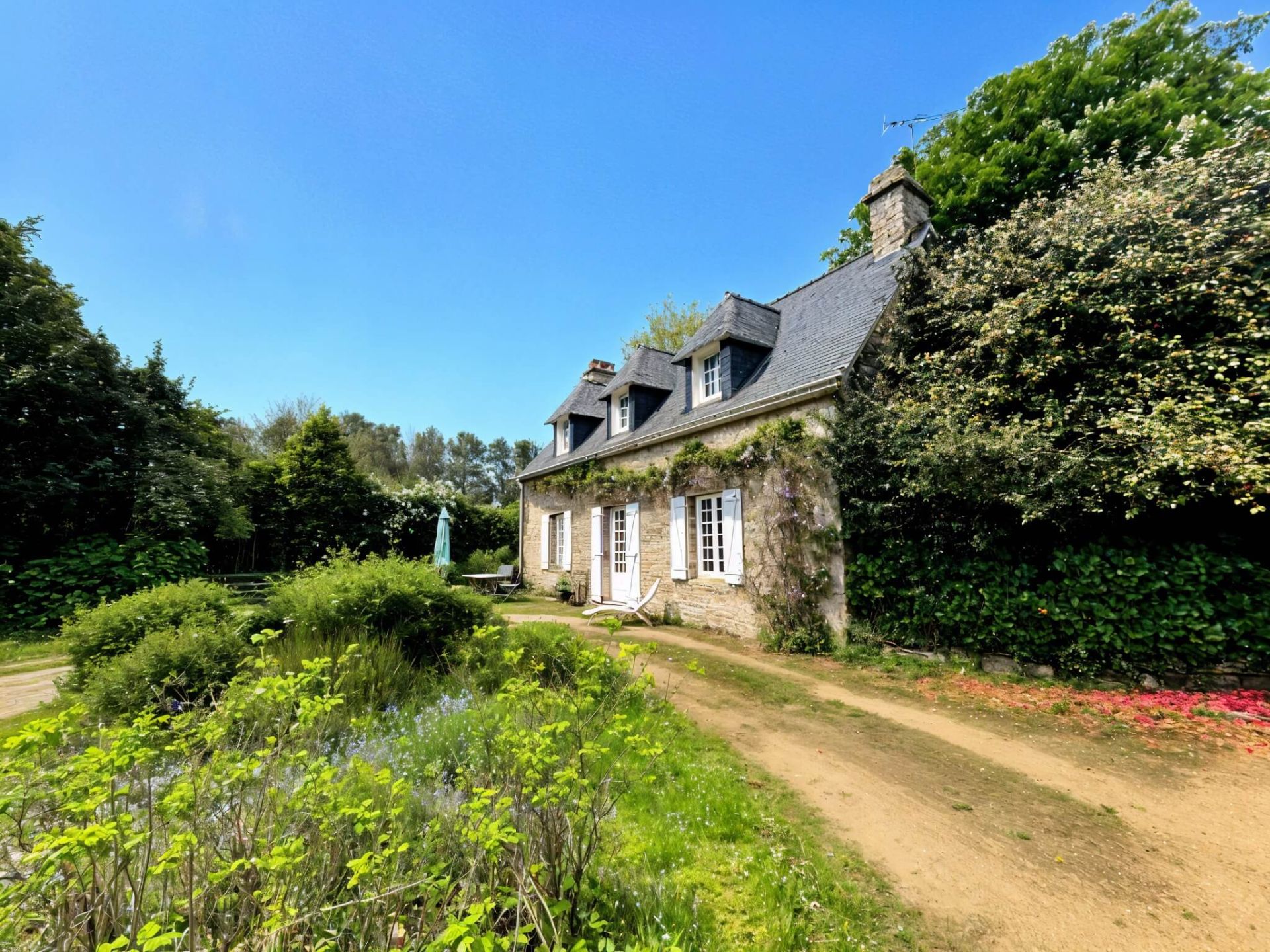 Ferme restaurée avec Gite à Plomelin