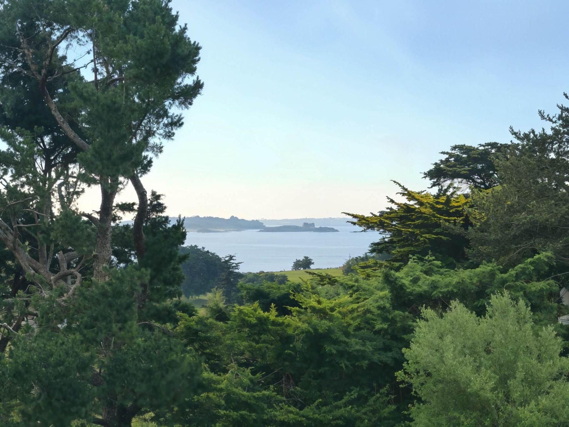 Maison contemporaine à Saint-Cast au dessus du Golf et de la plage