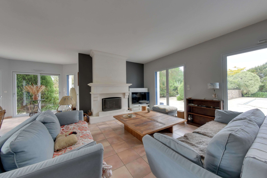 Maison contemporaine avec piscine et grand jardin à Saint-Malo