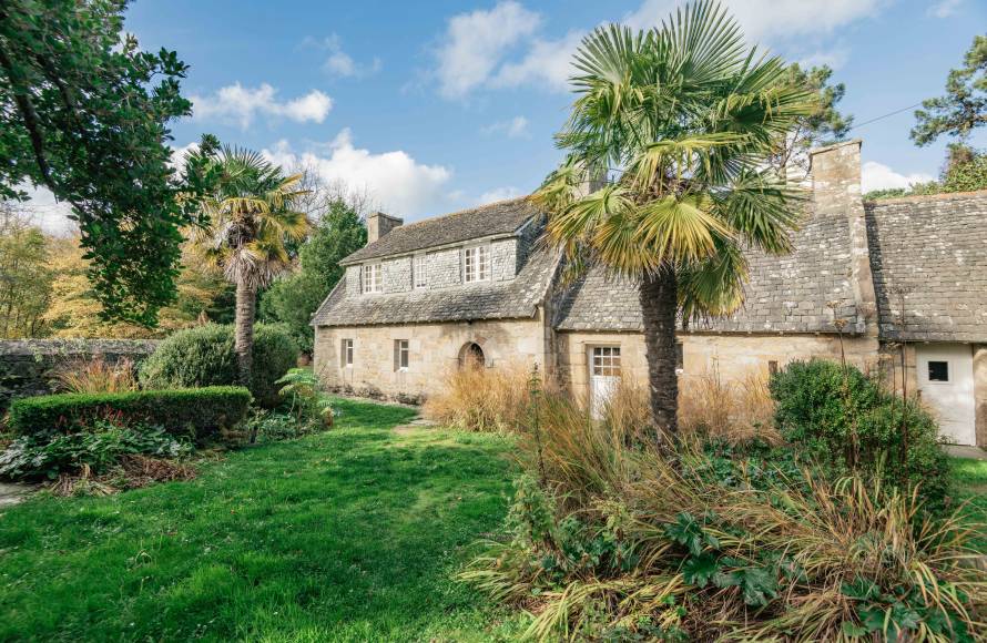 Propriété de charme en pierre avec plage à pied Trégastel