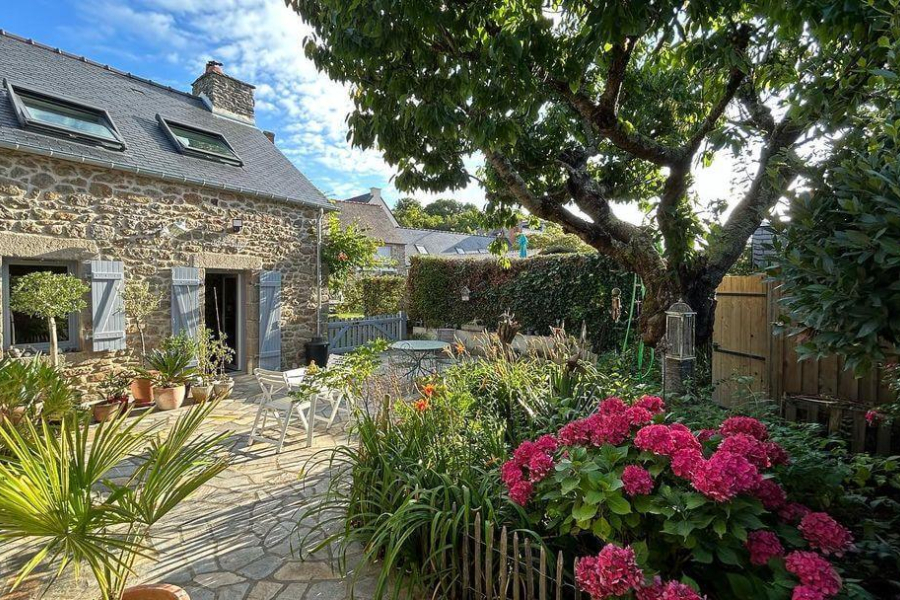 Maison proche mer et bourg à Saint Jacut de la Mer