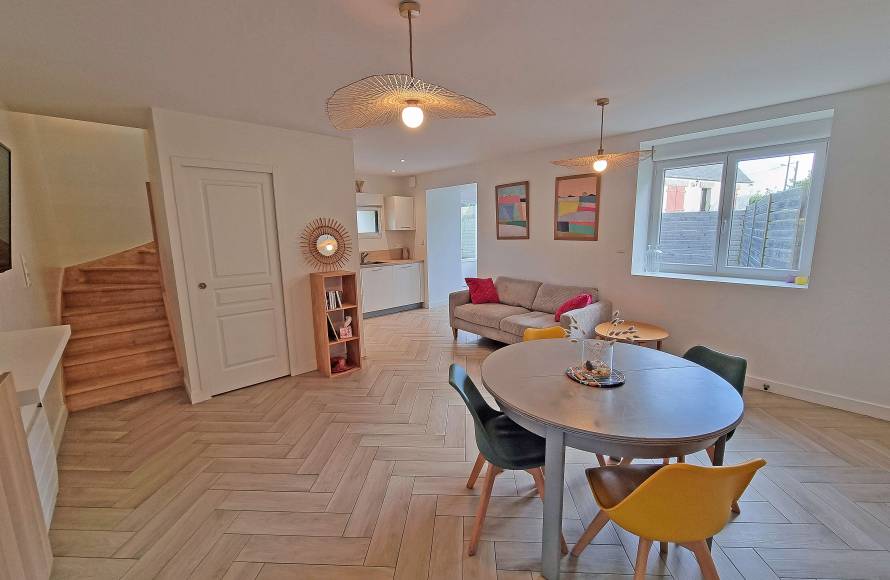 Maison entièrement rénovée, 800 mètres des plages, à Plouguerneau