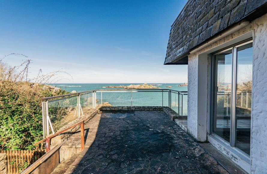 Villa bord de mer avec accès direct plage