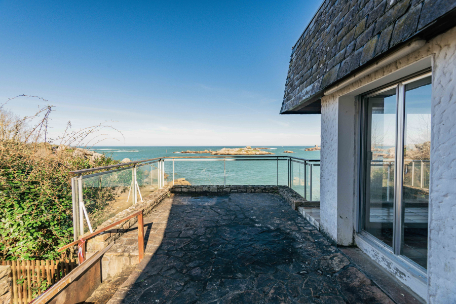 Villa vue mer avec accès direct à la plage à Trégastel