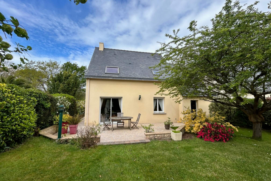 Maison contemporaine avec jardin dans un quartier calme de Dinard