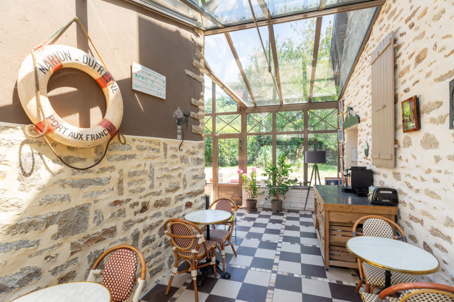 Propriété d'exception aux portes de Vannes : charme, espace et bien être