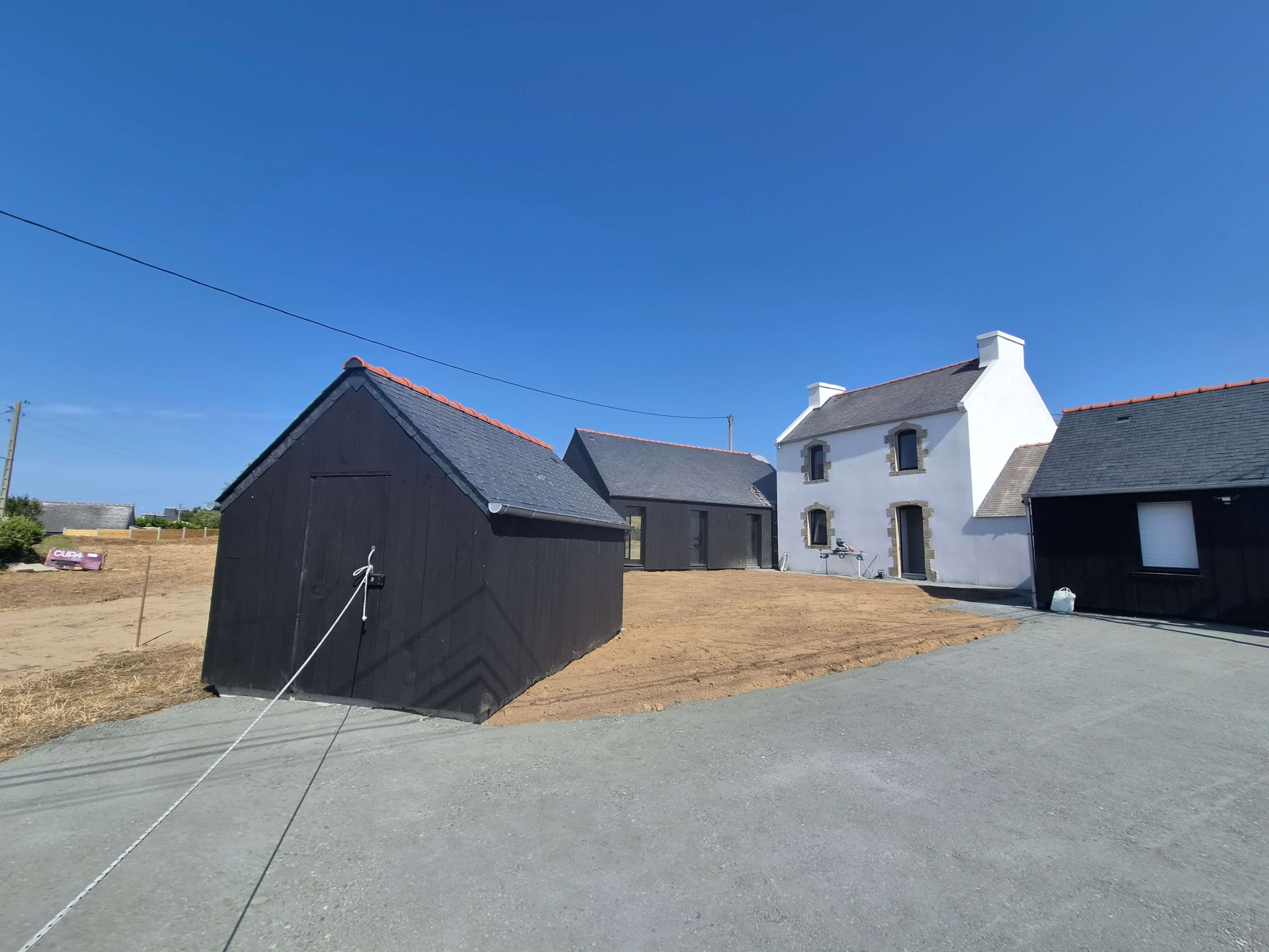 Corps de ferme en fin de rénovation à 400 mètres de la plage