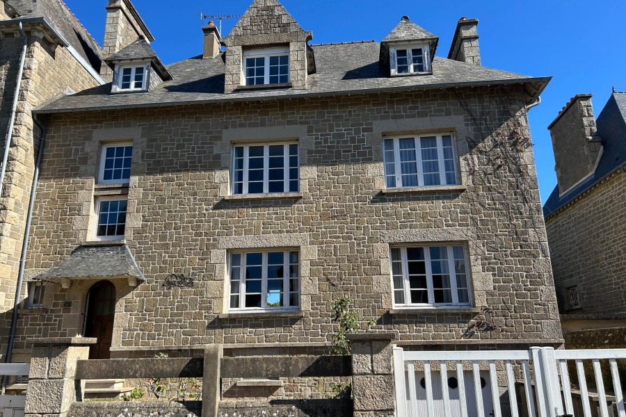 Maison dans le centre ville de Cancale avec vue mer